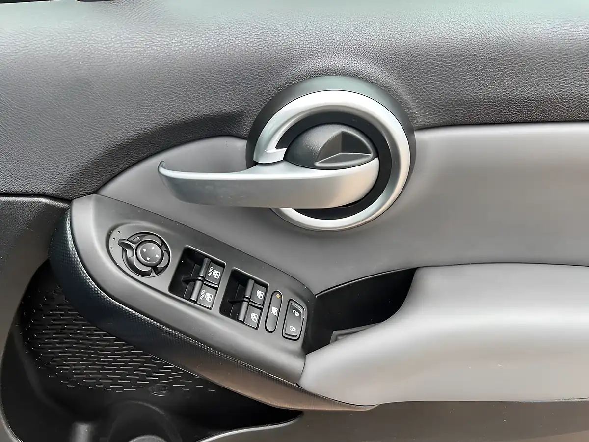 Used 2017 Fiat 500X Pop Star Black - Interior and Exterior details 14