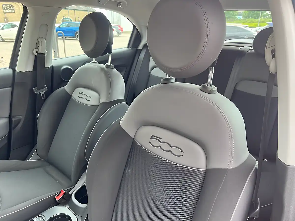 Used 2017 Fiat 500X Pop Star Black - Interior and Exterior details 8