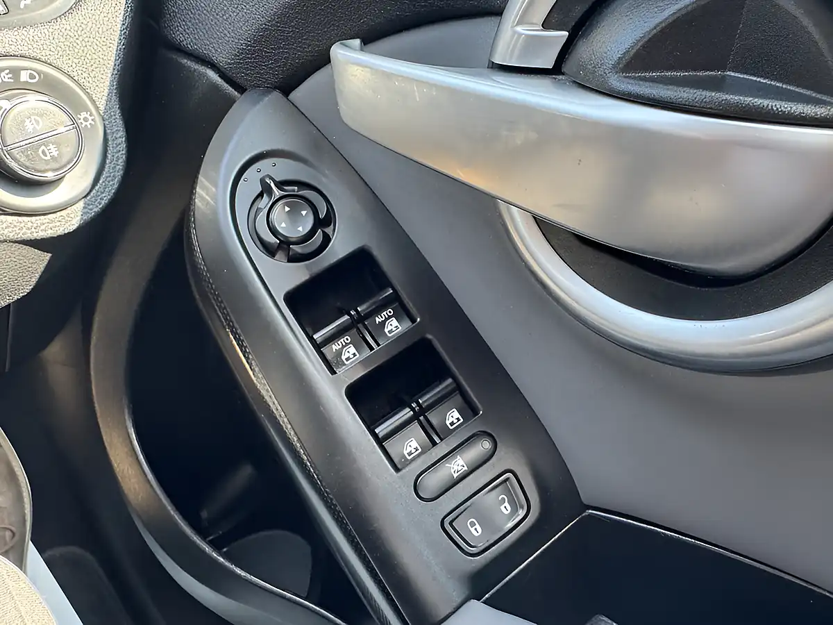 Used 2017 Fiat 500X Pop Star Grey - Interior and Exterior details 20