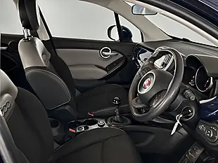 Used 2017 Fiat 500x Pop Star Venezia Blue - Interior and Exterior details 2