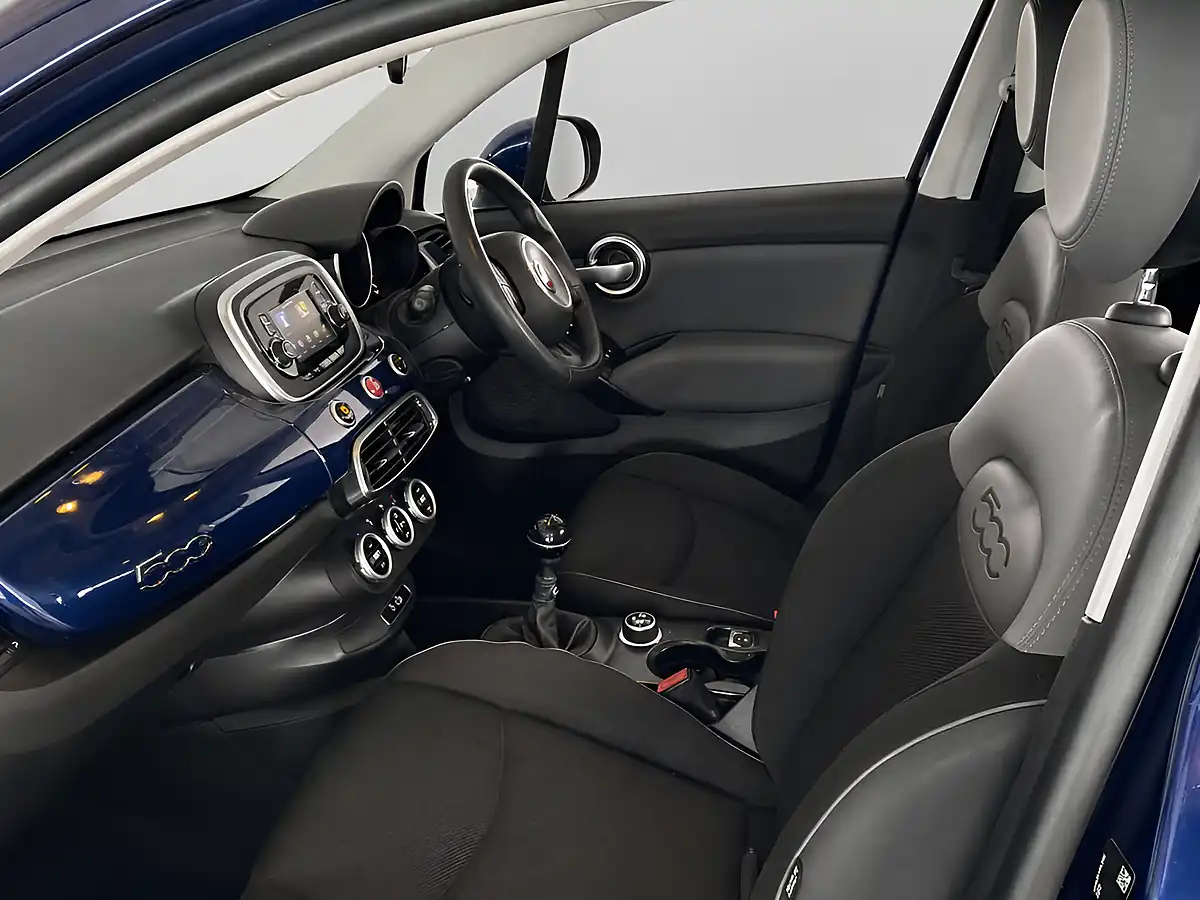 Used 2017 Fiat 500x Pop Star Venezia Blue - Interior and Exterior details 7