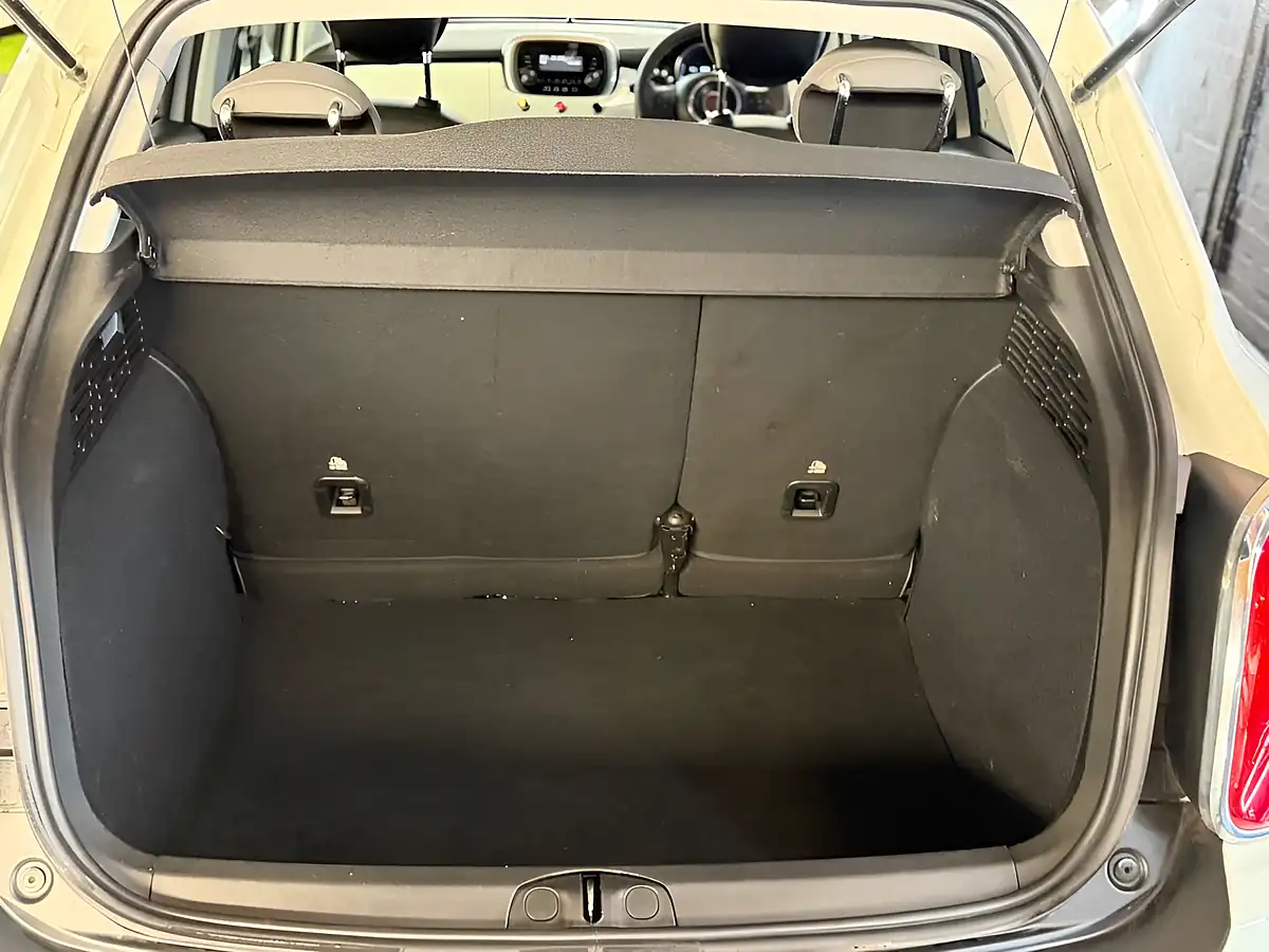 Used 2017 Fiat 500X Pop White - Interior and Exterior details 10