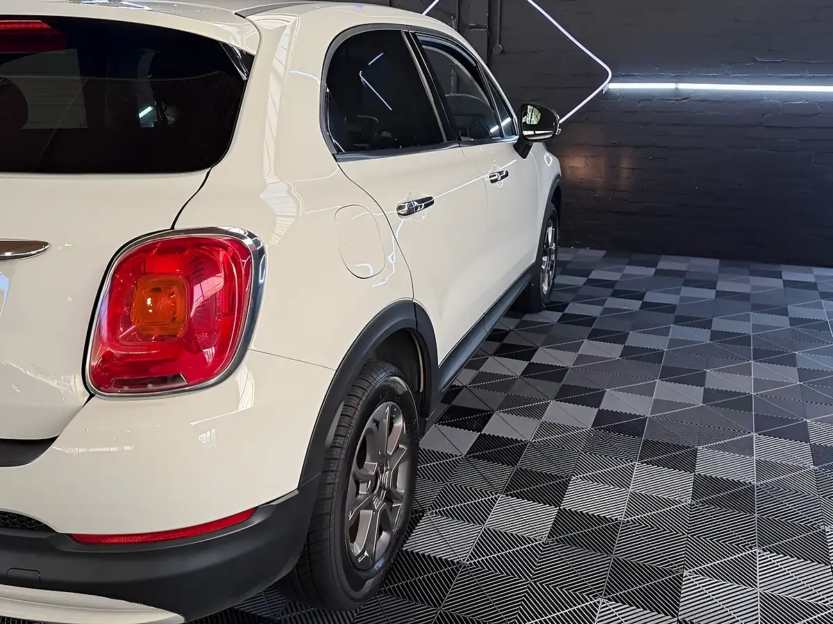 Used 2017 Fiat 500X Pop White - Interior and Exterior details 14