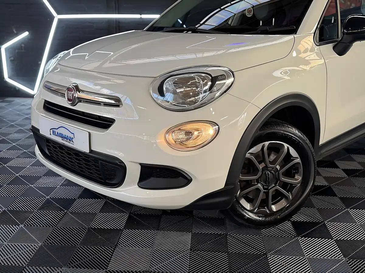Used 2017 Fiat 500X Pop White - Interior and Exterior details 2
