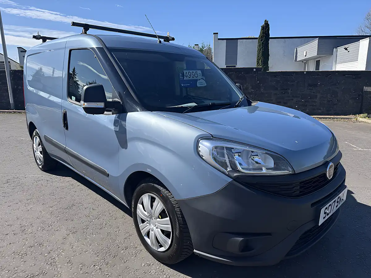 Used 2017 Fiat Doblo Cargo L1 H1 Blue - Front View