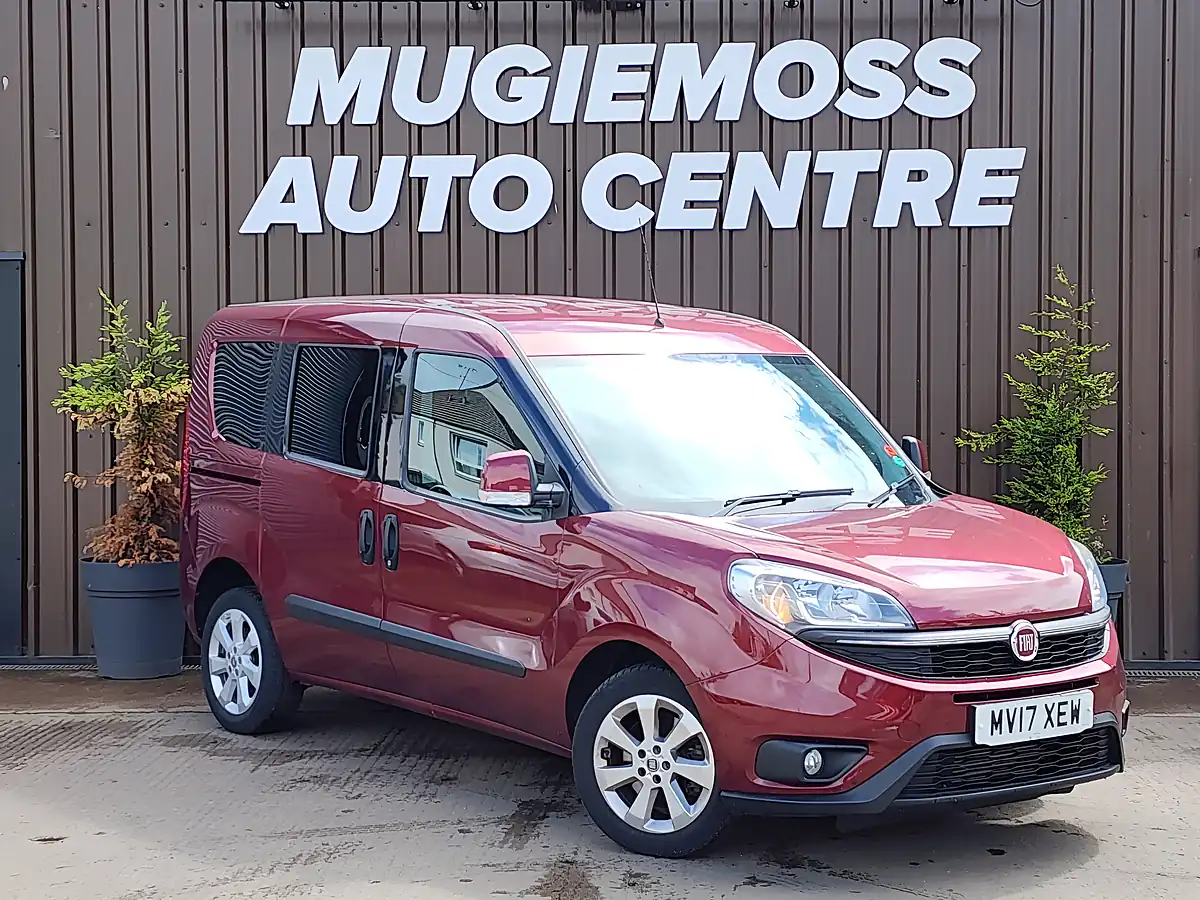 Used 2017 Fiat Doblo Lounge Red - Interior and Exterior details 2