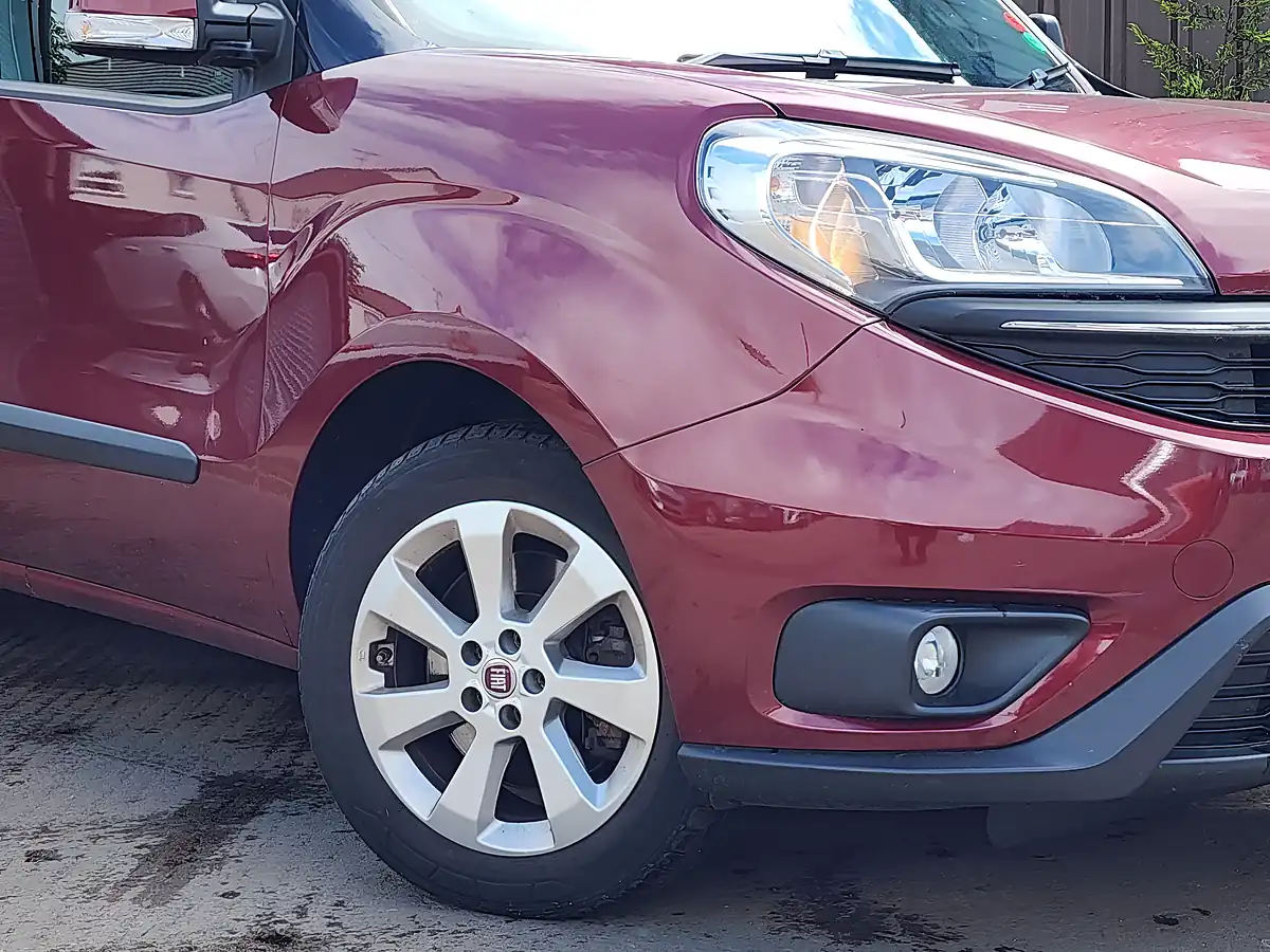 Used 2017 Fiat Doblo Lounge Red - Interior and Exterior details 3