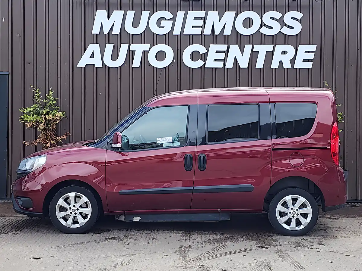 Used 2017 Fiat Doblo Lounge Red - Interior and Exterior details 5