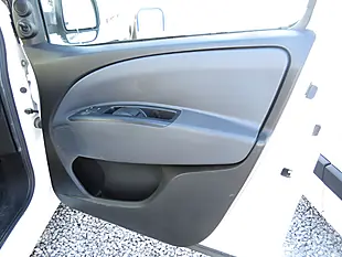 Used 2017 Fiat Doblo Maxi Panel Van White - Interior and Exterior details 15