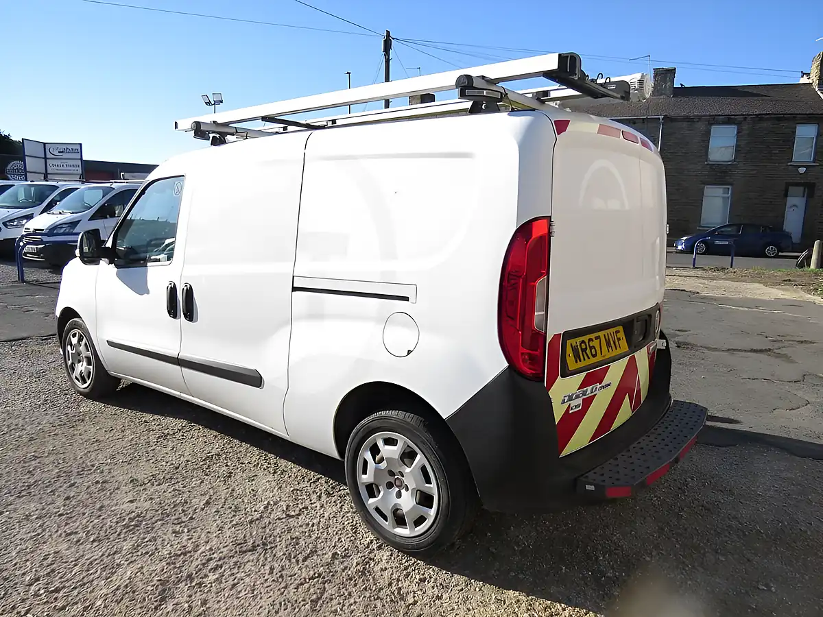 Used 2017 Fiat Doblo Maxi Panel Van White - Interior and Exterior details 7