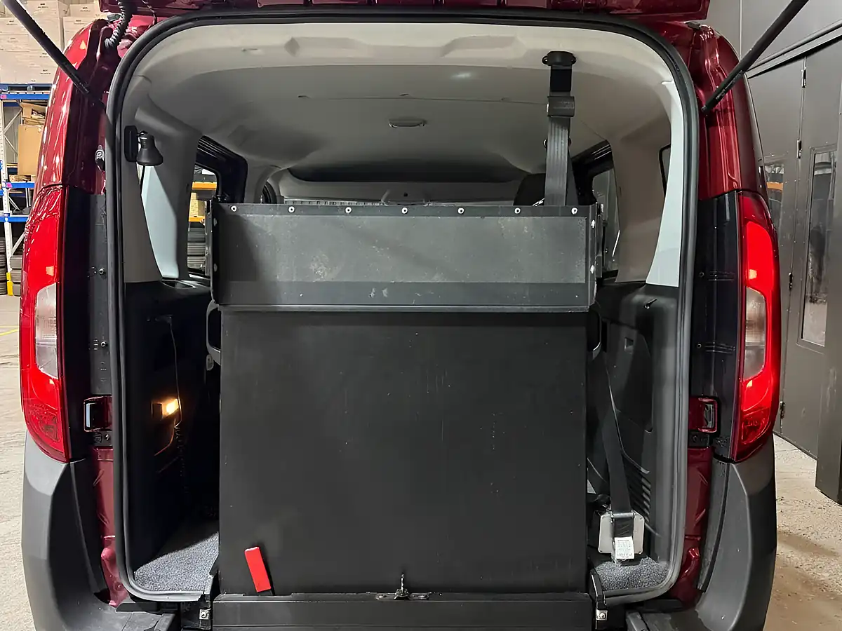 Used 2017 Fiat Doblo Pop Red - Interior and Exterior details 11