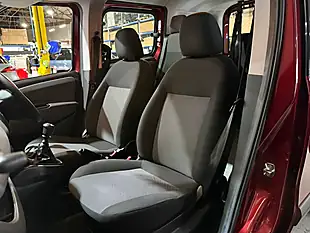Used 2017 Fiat Doblo Pop Red - Interior and Exterior details 18