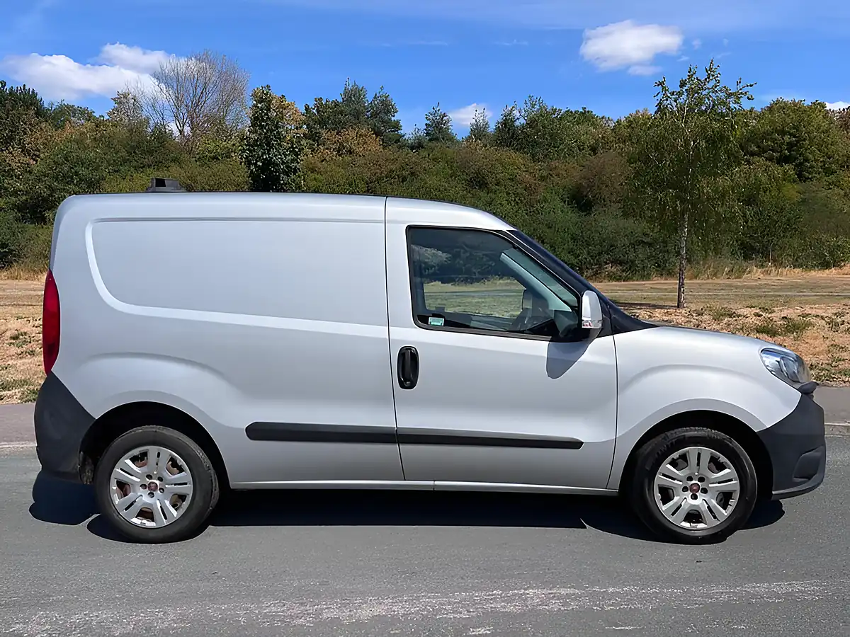 Used 2017 Fiat Doblo Sx Grey - Front View