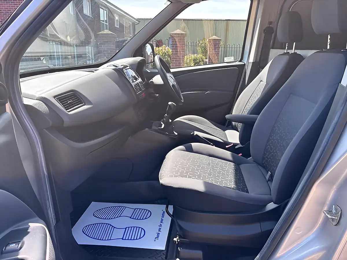 Used 2017 Fiat Doblo Sx Grey - Interior and Exterior details 8