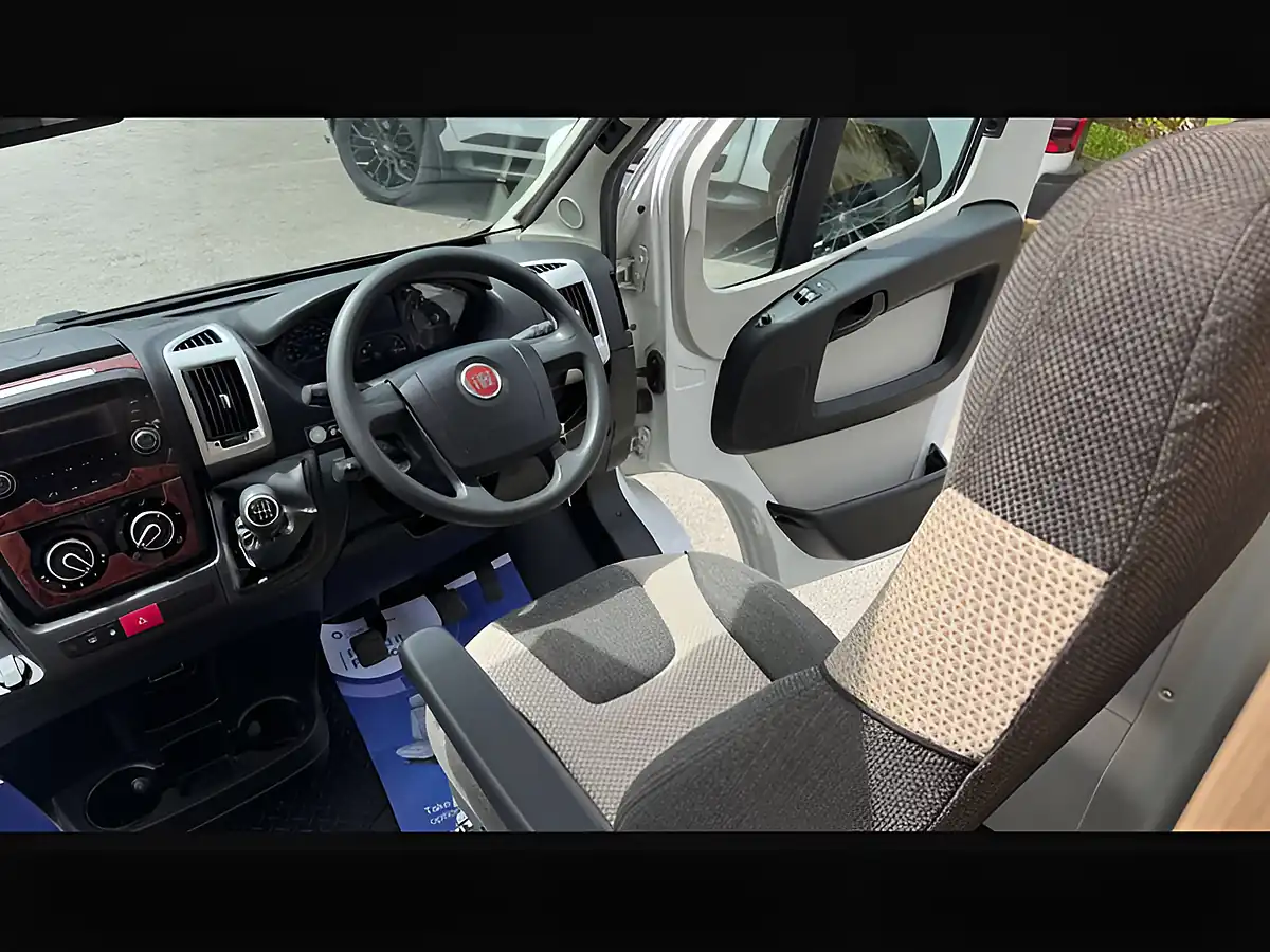 Used 2017 Fiat Ducato Bessacarr 462 White - Interior and Exterior details 16