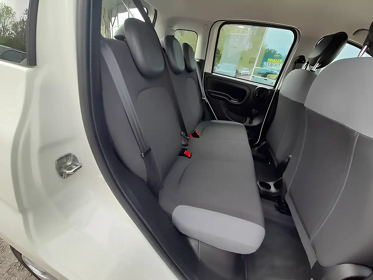 Used 2017 Fiat Panda Easy White - Interior and Exterior details 10