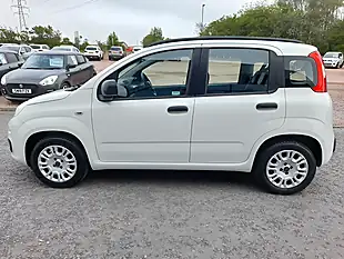 Used 2017 Fiat Panda Easy White - Interior and Exterior details 4