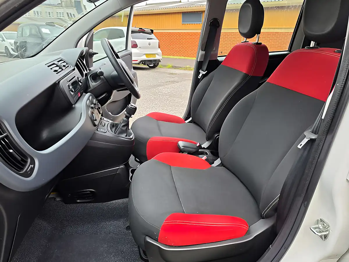 Used 2017 Fiat Panda Pop White - Interior and Exterior details 11