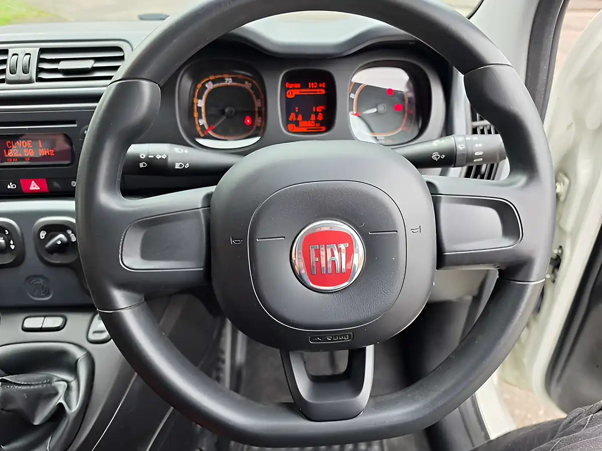 Used 2017 Fiat Panda Pop White - Interior and Exterior details 16