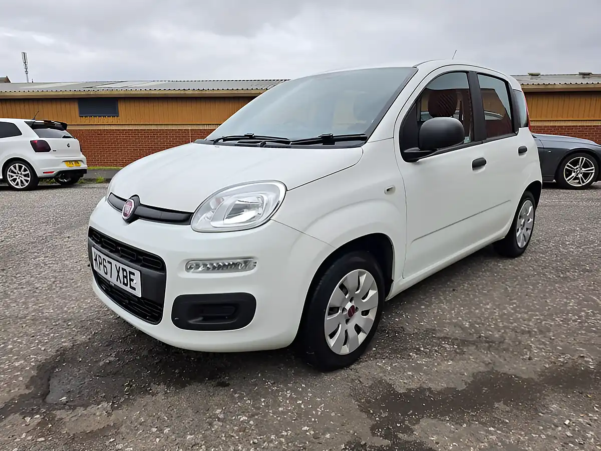 Used 2017 Fiat Panda Pop White - Interior and Exterior details 3