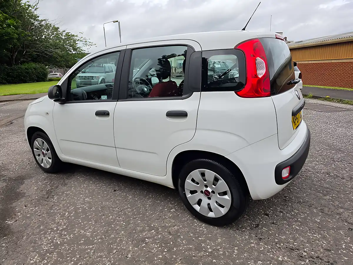 Used 2017 Fiat Panda Pop White - Interior and Exterior details 7