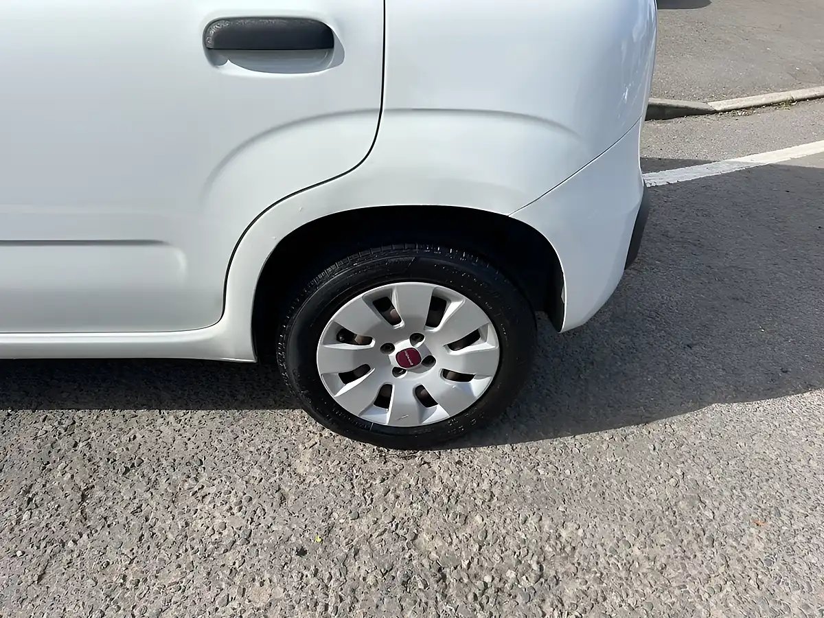 Used 2017 Fiat Panda Pop White - Interior and Exterior details 16