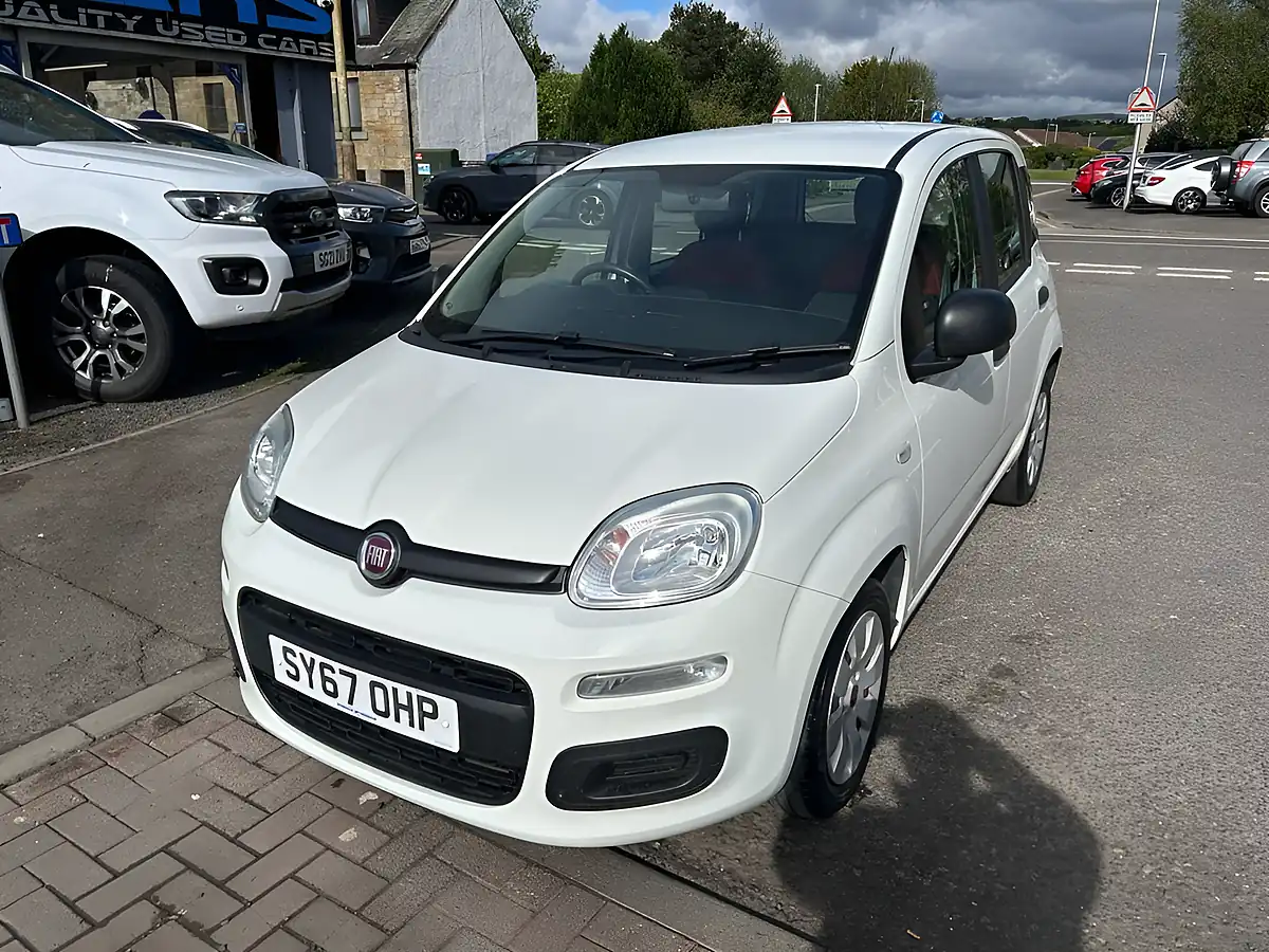 Used 2017 Fiat Panda Pop White - Interior and Exterior details 2