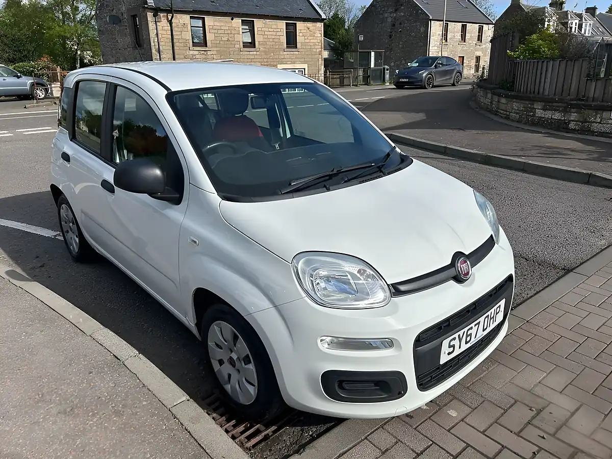 Used 2017 Fiat Panda Pop White - Interior and Exterior details 4