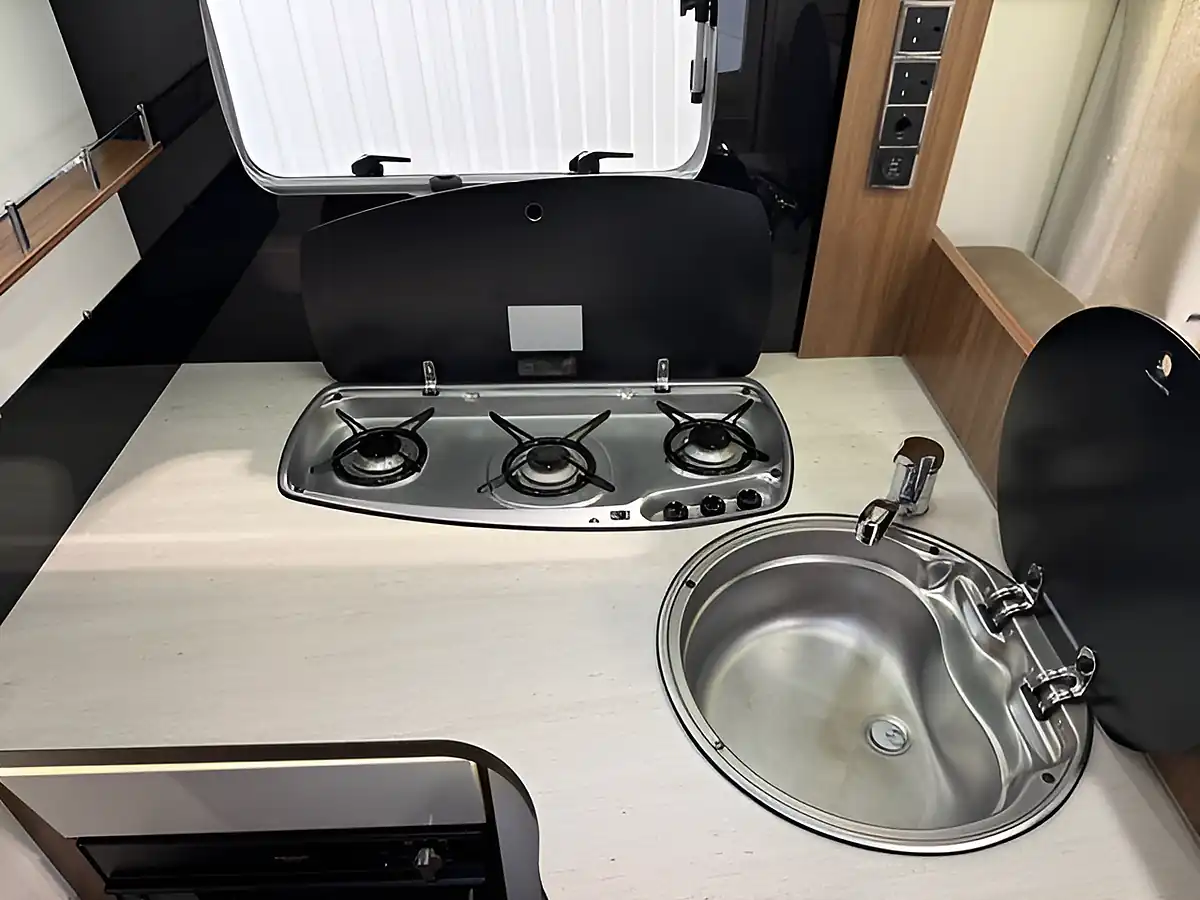 Used 2017 Fiat Pilote Essentiel G600L White - Interior and Exterior details 16