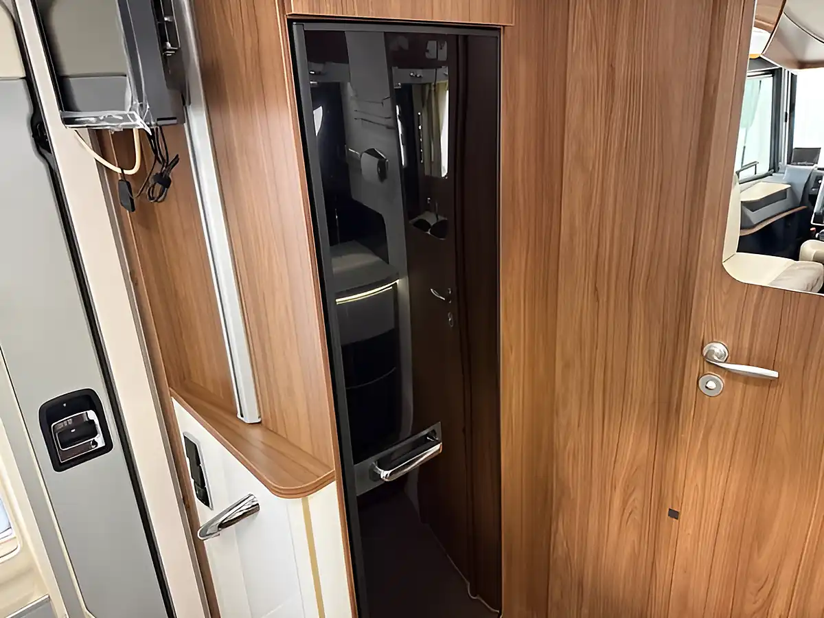 Used 2017 Fiat Pilote Essentiel G600L White - Interior and Exterior details 17