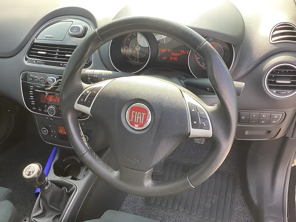 Used 2017 Fiat Punto Easy + Crossover Black - Interior and Exterior details 11