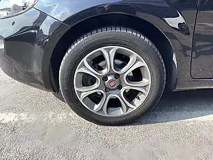Used 2017 Fiat Punto Easy + Crossover Black - Interior and Exterior details 15