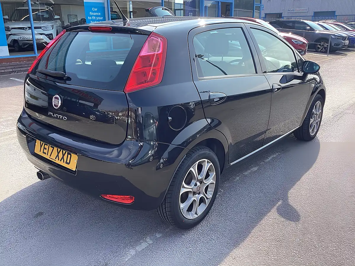 Used 2017 Fiat Punto Easy + Crossover Black - Interior and Exterior details 4