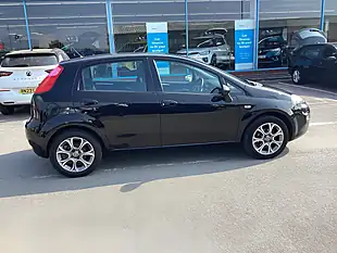 Used 2017 Fiat Punto Easy + Crossover Black - Interior and Exterior details 8