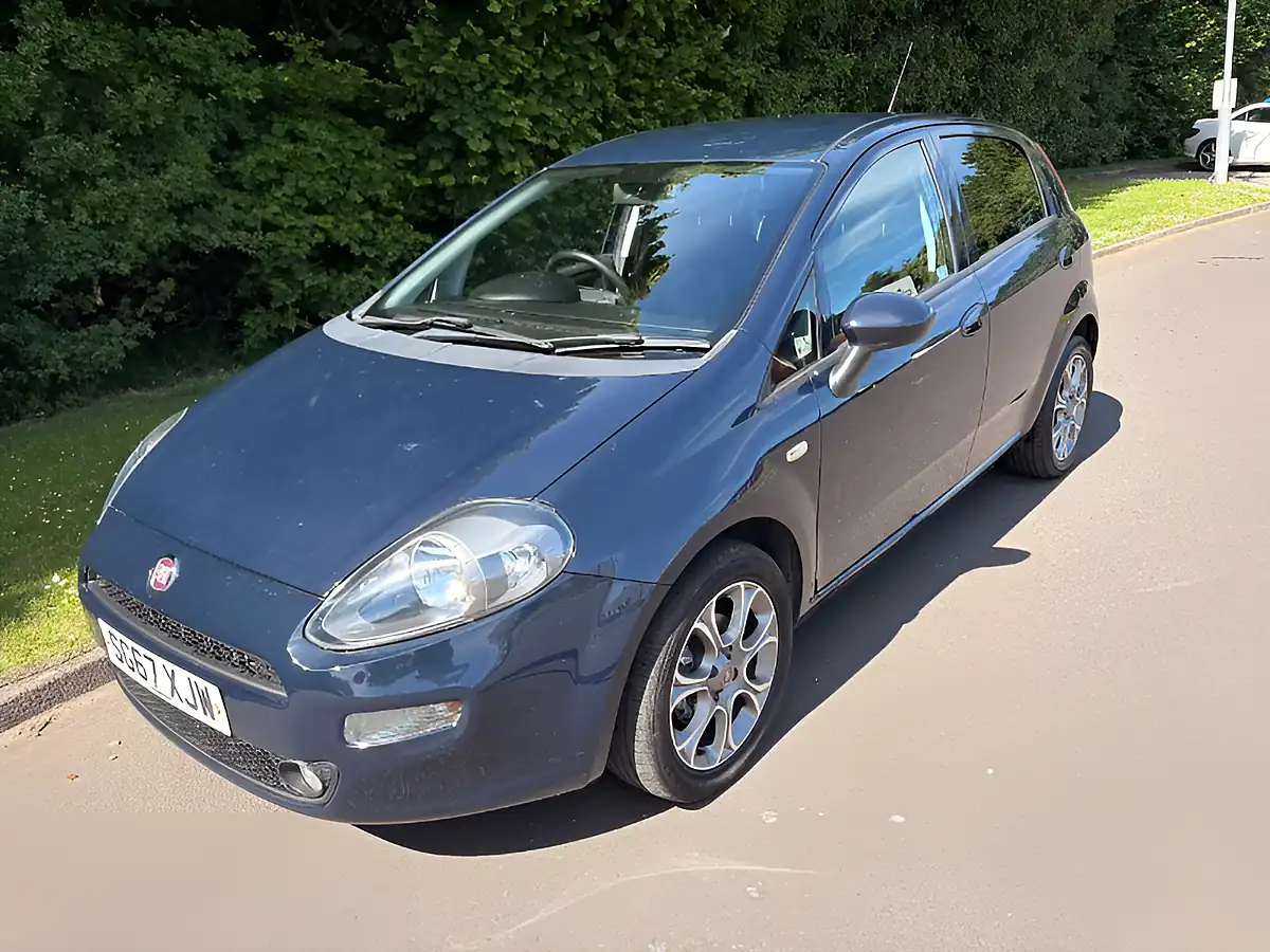 Used 2017 Fiat Punto Easy Plus Blue - Front View