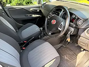 Used 2017 Fiat Punto Easy Plus Blue - Interior and Exterior details 12