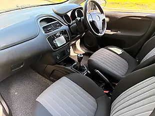 Used 2017 Fiat Punto Easy Plus Blue - Interior and Exterior details 13