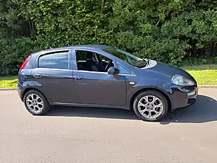 Used 2017 Fiat Punto Easy Plus Blue - Interior and Exterior details 6