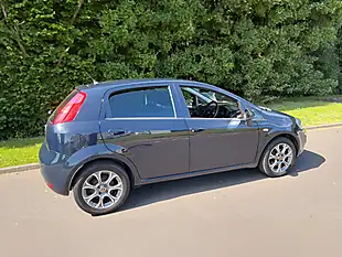 Used 2017 Fiat Punto Easy Plus Blue - Interior and Exterior details 7
