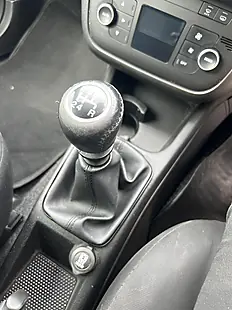 Used 2017 Fiat Punto Easy Plus White - Interior and Exterior details 11