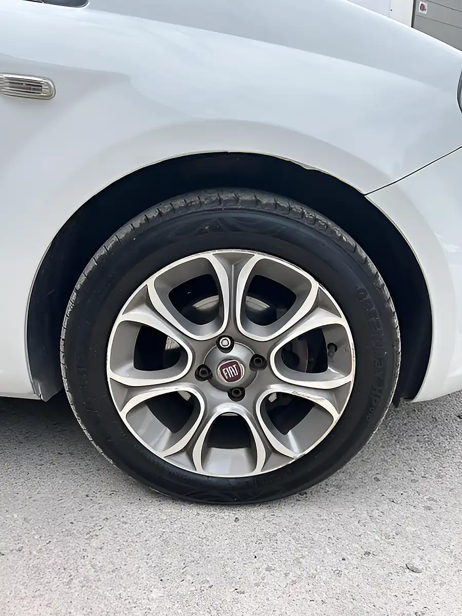 Used 2017 Fiat Punto Easy Plus White - Interior and Exterior details 15