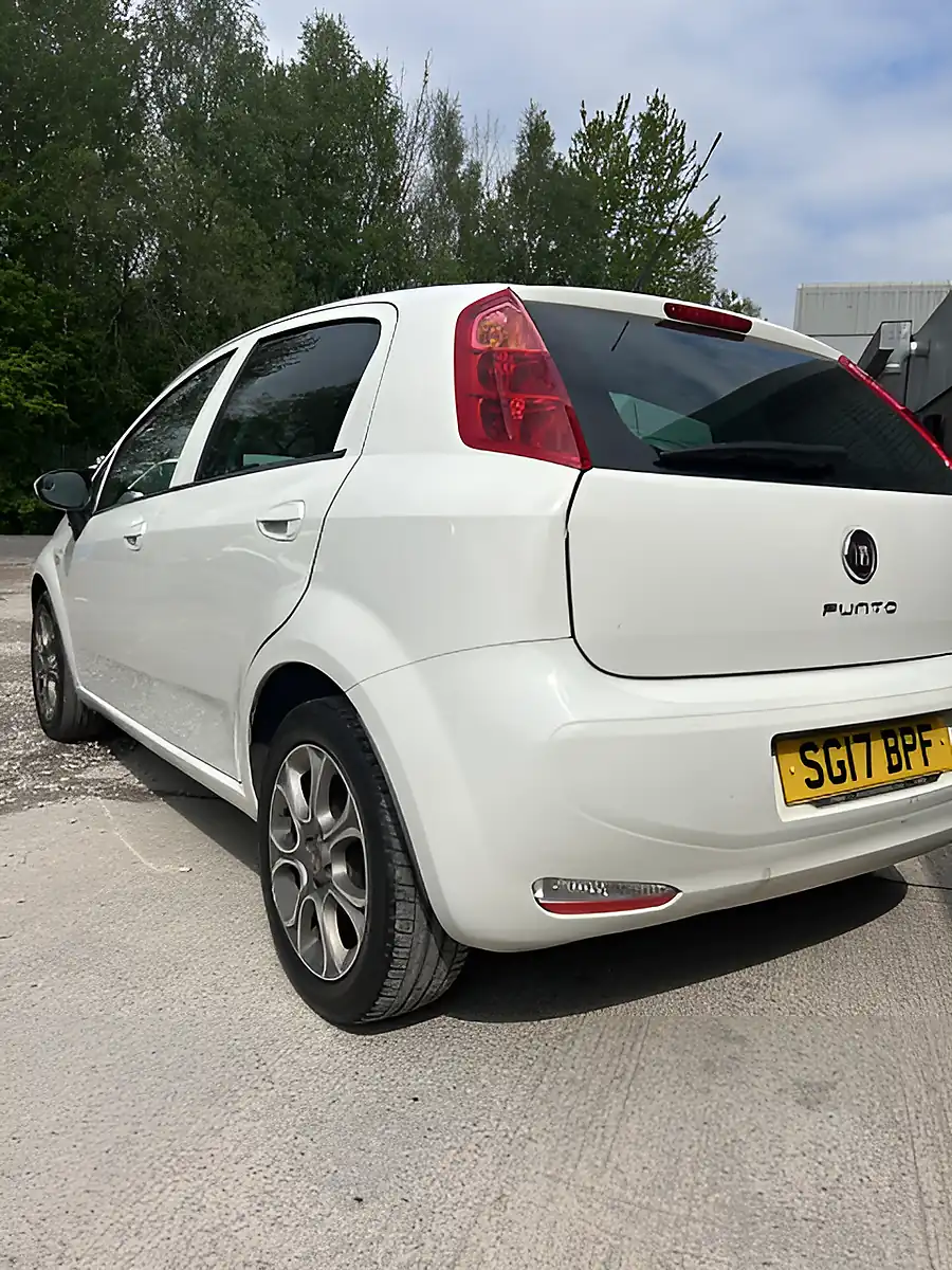 Used 2017 Fiat Punto Easy Plus White - Interior and Exterior details 2