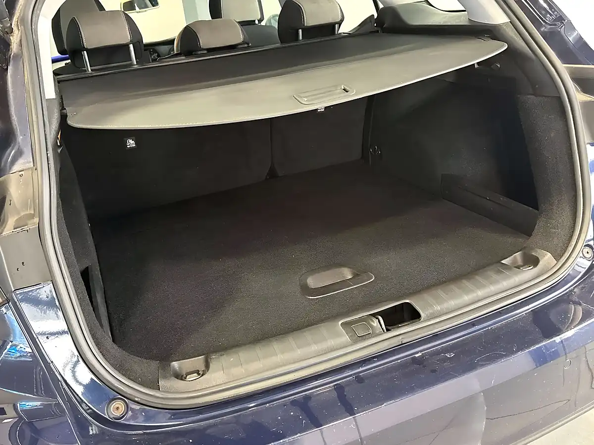 Used 2017 Fiat Tipo Lounge Elba Blue - Interior and Exterior details 10
