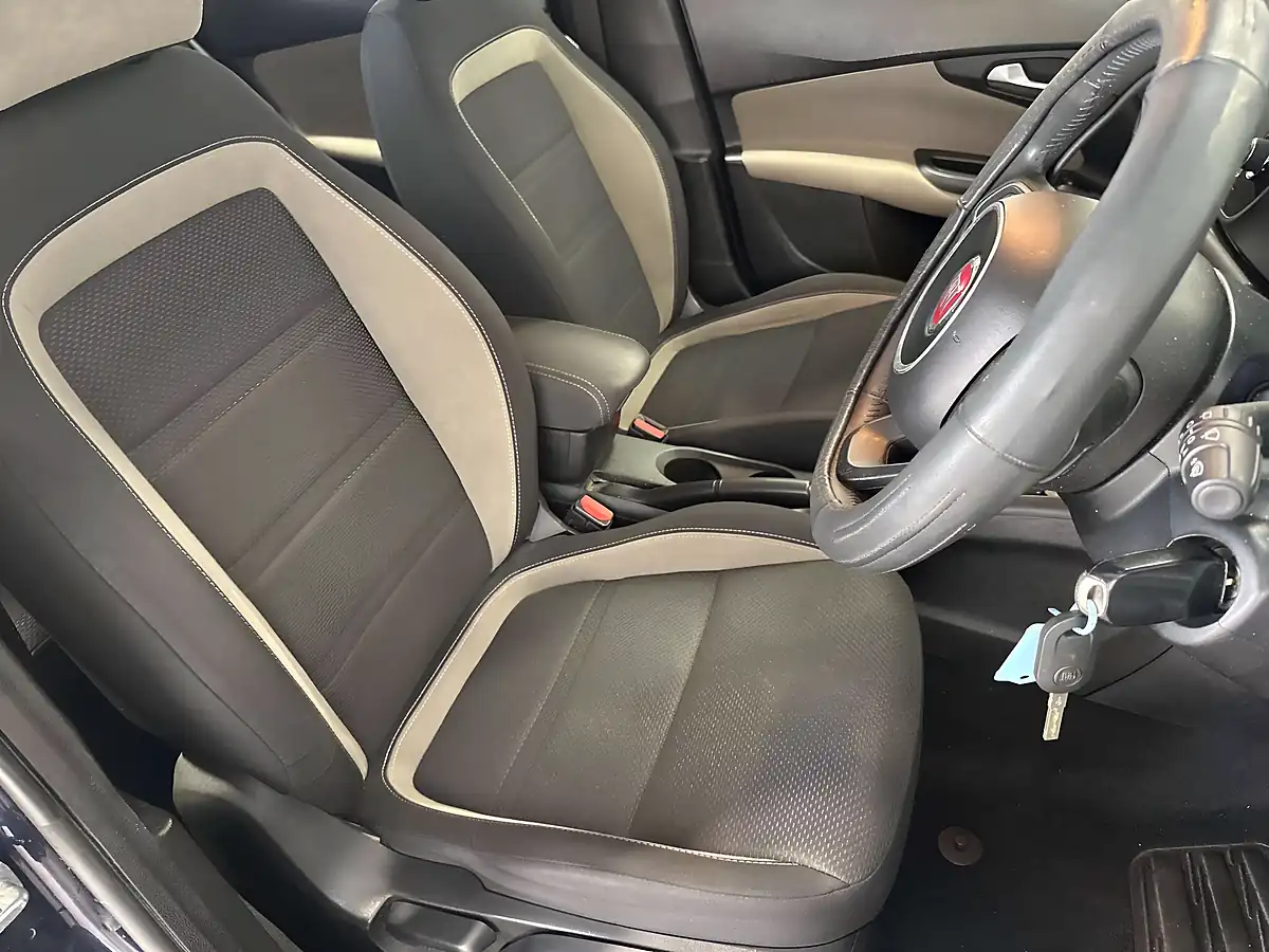 Used 2017 Fiat Tipo Lounge Elba Blue - Interior and Exterior details 12