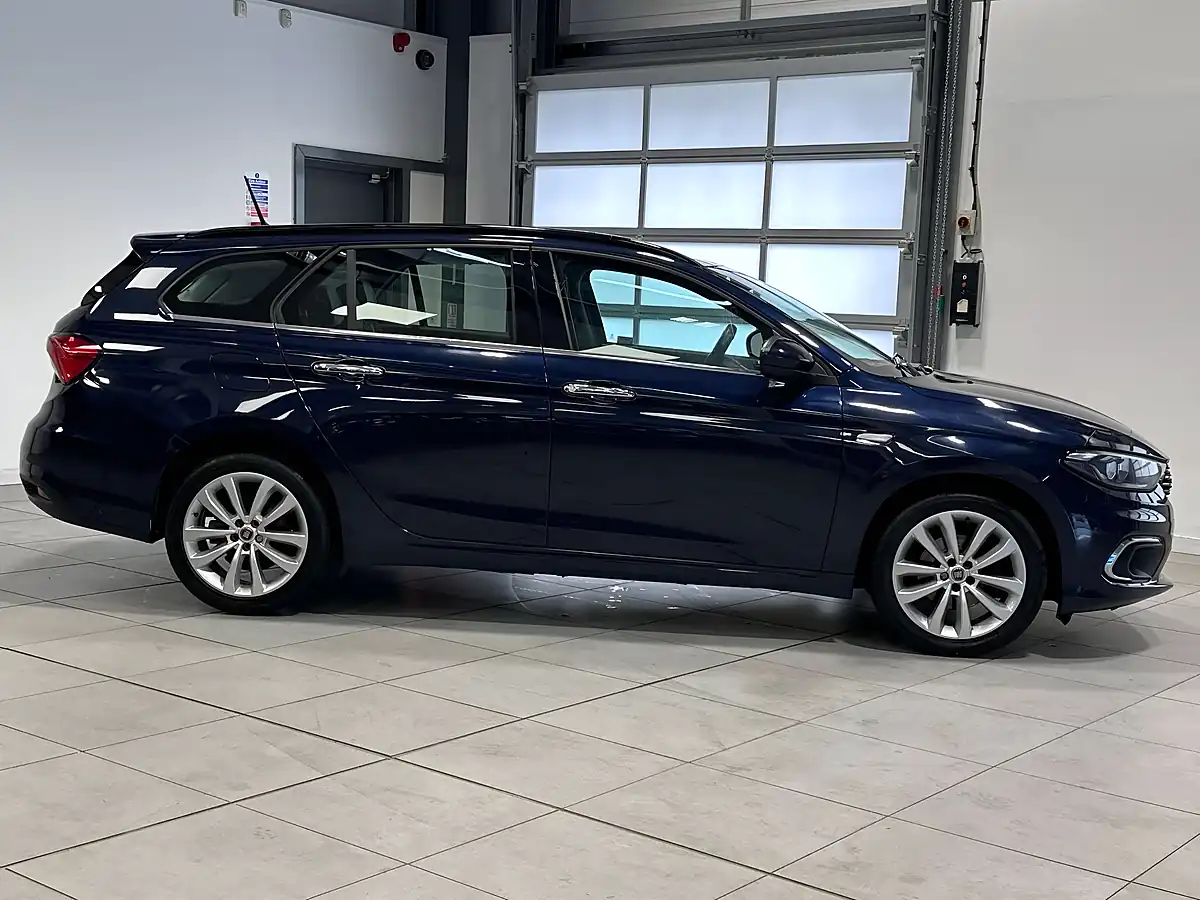 Used 2017 Fiat Tipo Lounge Elba Blue - Interior and Exterior details 4