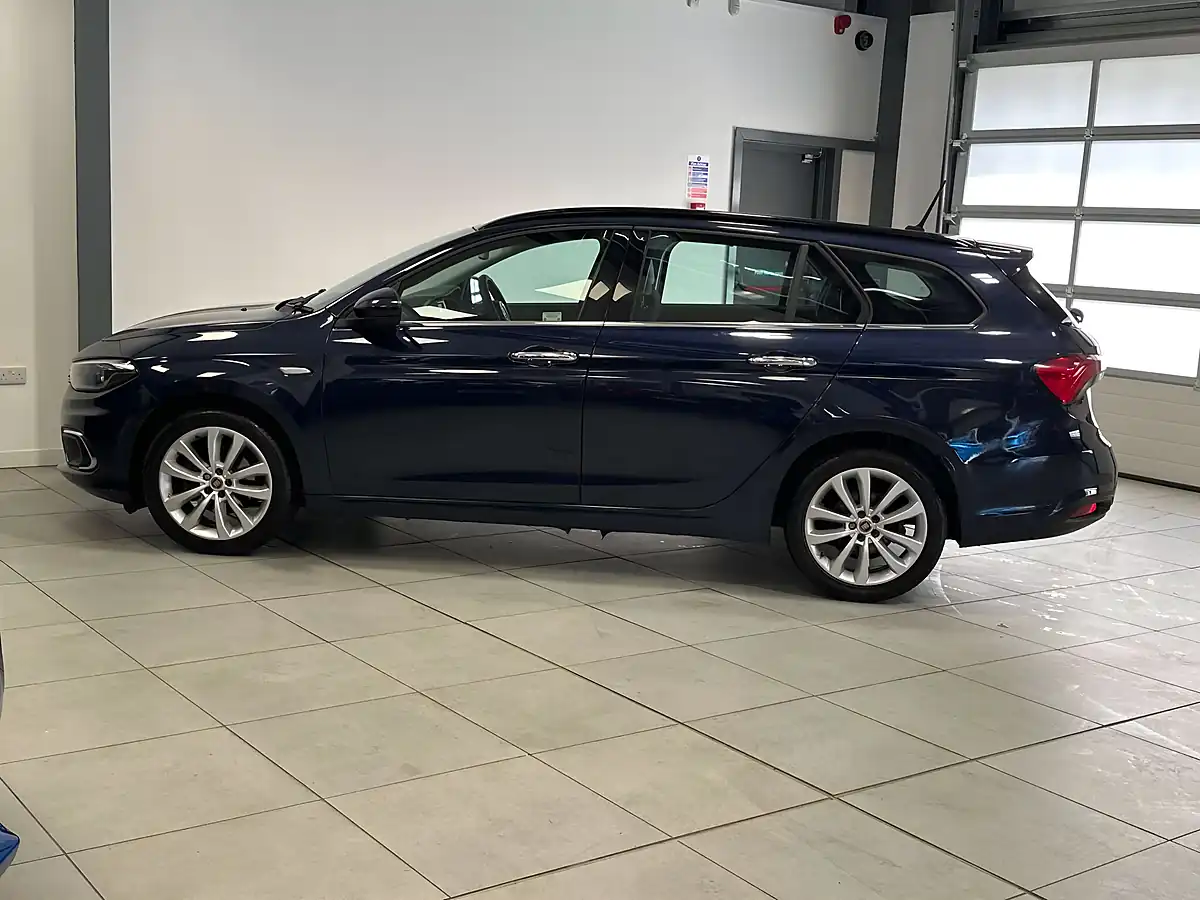 Used 2017 Fiat Tipo Lounge Elba Blue - Interior and Exterior details 5