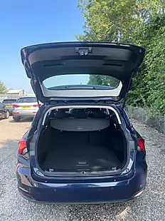 Used 2017 Fiat Tipo Lounge Elba Blue - Interior and Exterior details 10