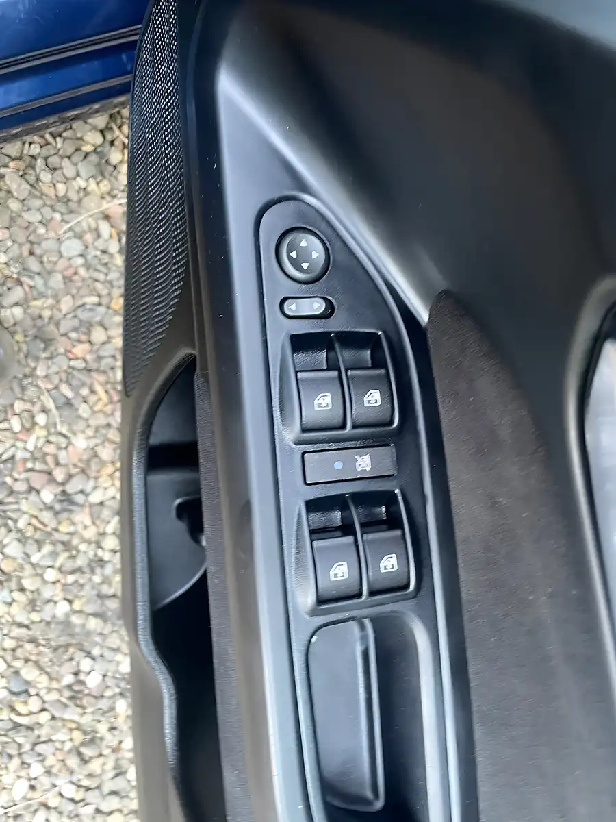 Used 2017 Fiat Tipo Lounge Elba Blue - Interior and Exterior details 15