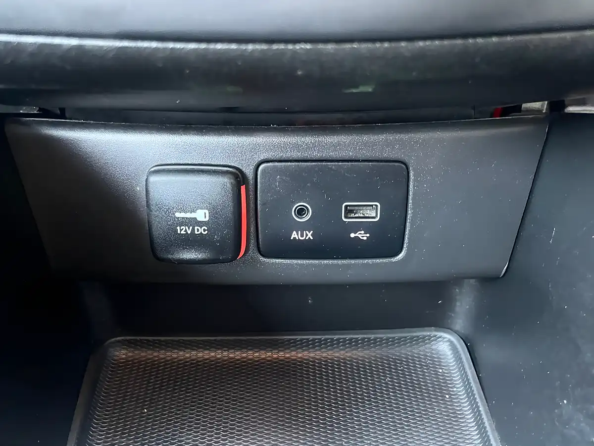 Used 2017 Fiat Tipo Lounge Elba Blue - Interior and Exterior details 16