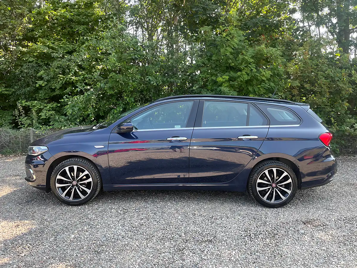 Used 2017 Fiat Tipo Lounge Elba Blue - Interior and Exterior details 6